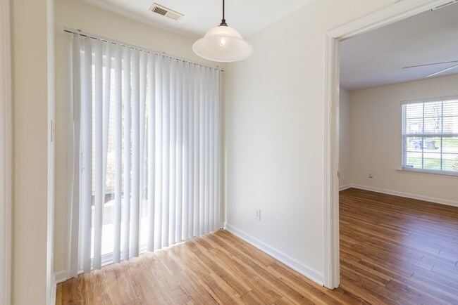 Building Photo - 18457 Streamline Ct