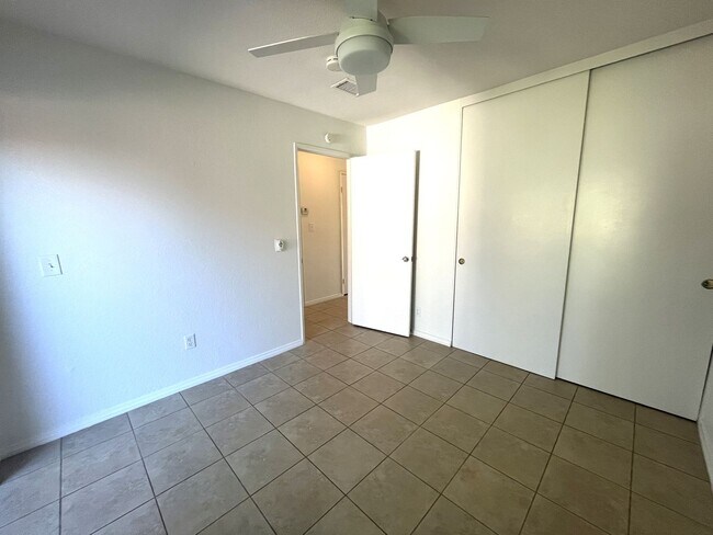 Building Photo - 2556 Ocean Cove Dr
