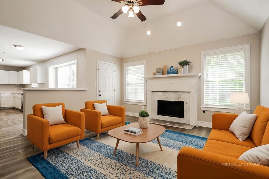 Building Photo - 355 Emerald Trce