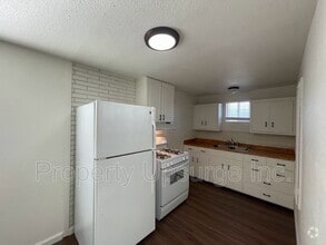 Building Photo - 1514 Montana Ave