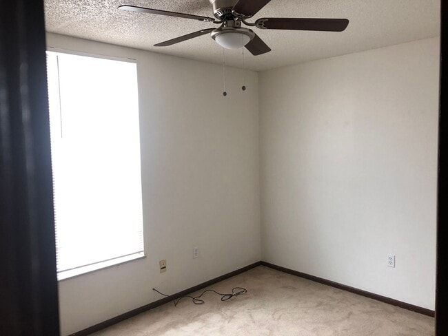 Building Photo - Central a/c & heating | Off-street parking | Close to downtown Golden