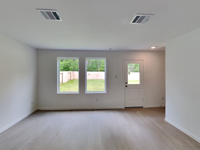 Building Photo - 25687 Roy Rogers Ct