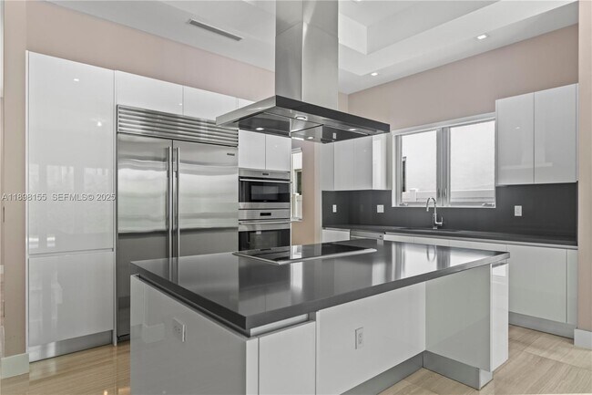 Building Photo - 8415 NW 34th St