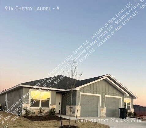 Primary Photo - 914 Cherry Laurel Ln
