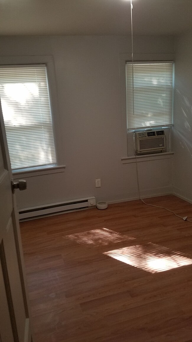 SecondBedroom - 11 Shetucket Ave