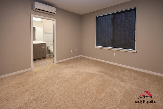 Building Photo - 110 N Blandena St