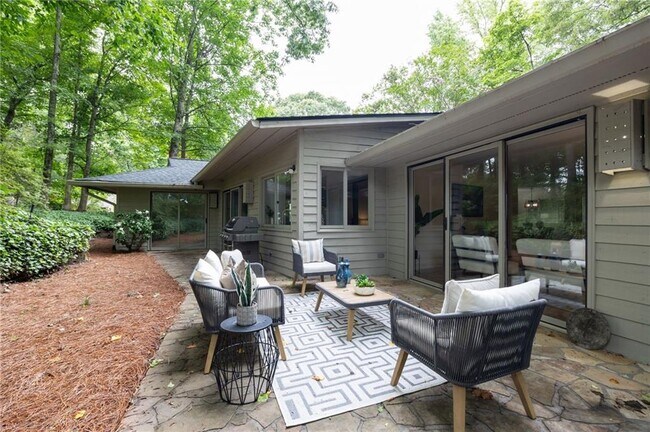 Building Photo - 4198 Lake Rill Ct