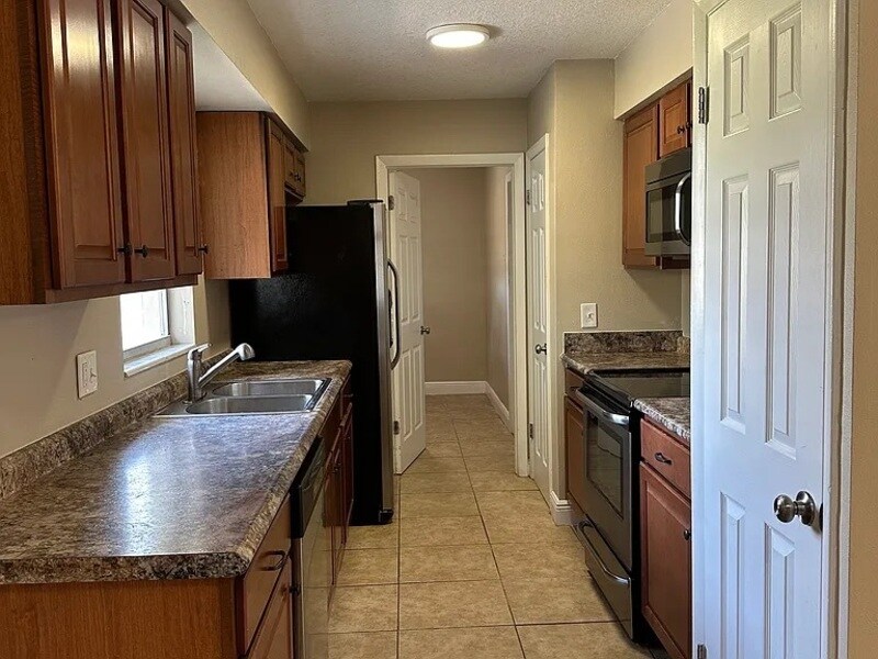 Building Photo - 1117 Princewood Dr