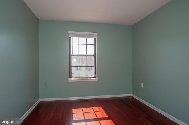 Building Photo - 6158 Old Brentford Ct