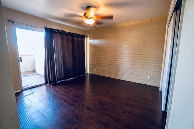 Building Photo - 9320 Earl St