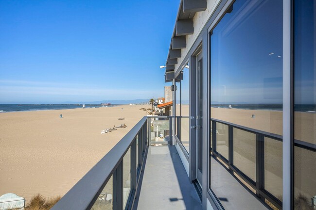 Building Photo - Silver Strand Oceanfront - Gorgeous three ...