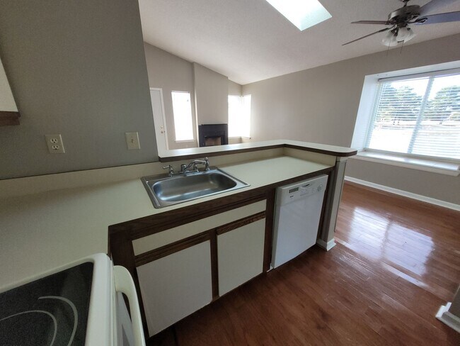 Building Photo - BROOKSIDE