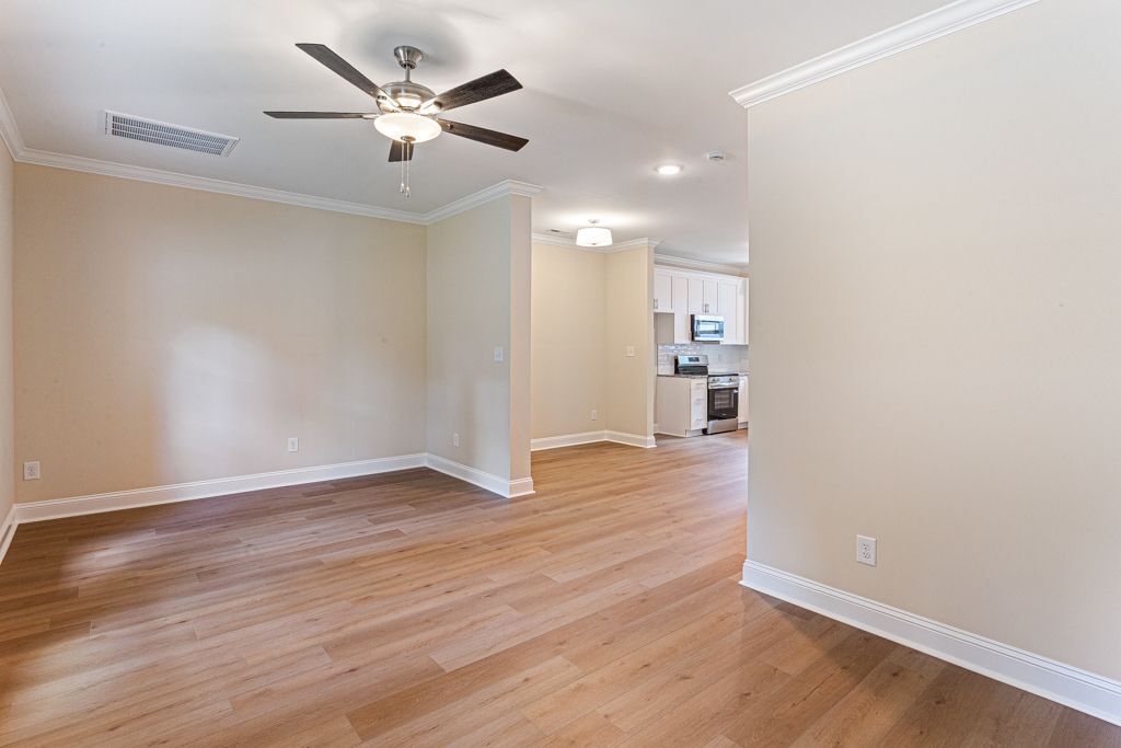 Building Photo - 1624 MacIntosh Dr., Unit 1624
