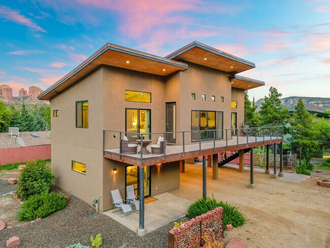 Building Photo - 30 Moondance Ln