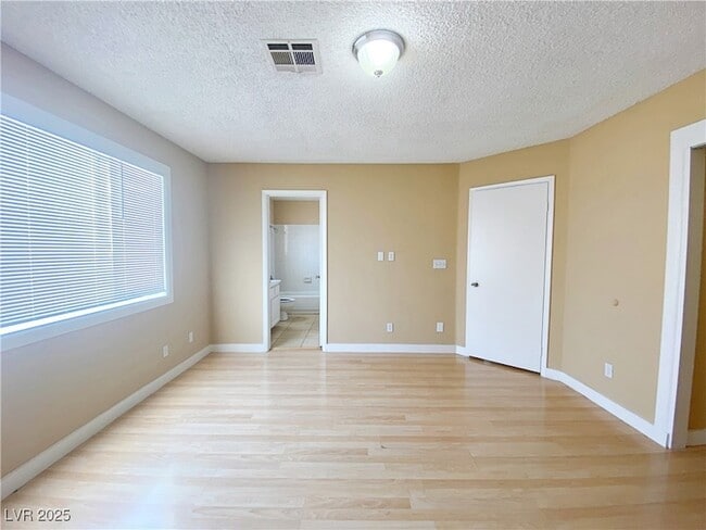 Building Photo - 8316 Cove Landing Ave