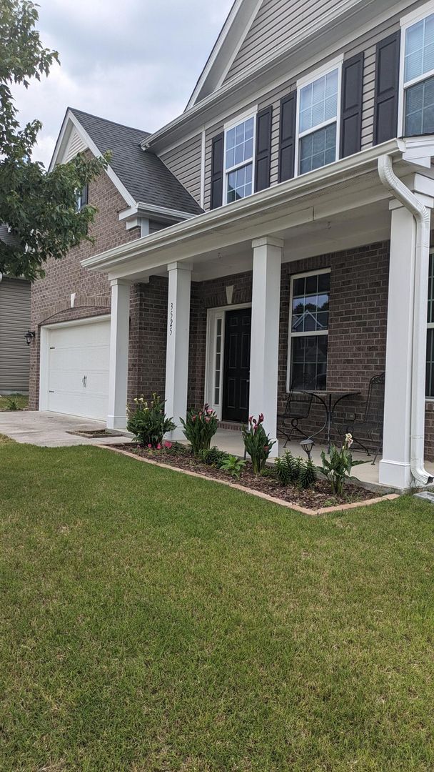 Building Photo - Welcome Home!!! Beautiful 3b 2.5b in Masse...