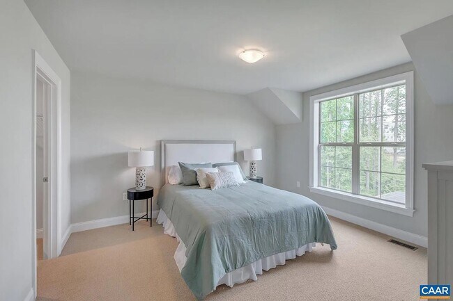 Building Photo - Upscale living in this beautiful model home in Old Trail - 4BR, 3.5 Ba