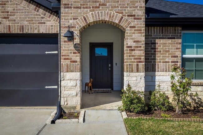 Building Photo - 31714 Melkridge Rd