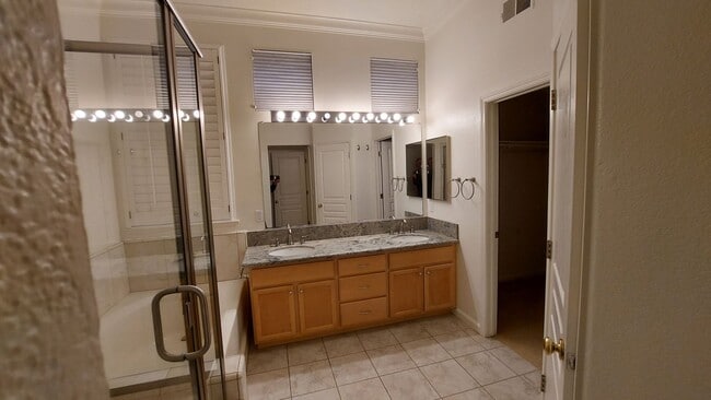 Building Photo - Excellent single story, 4 bedroom 3 bath home in Ashley Woods, a gated Granite Bay Neighborhood.