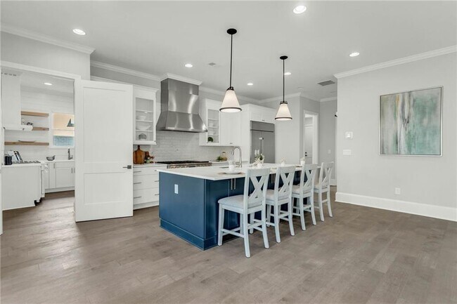 Building Photo - 909 Sunny Meadows Ln