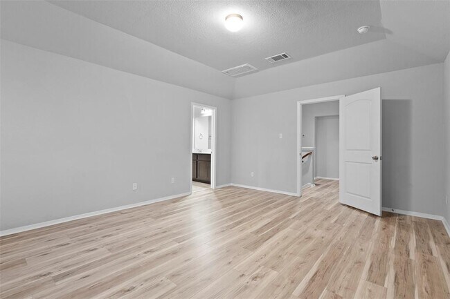 Building Photo - 1113 Burin Dr