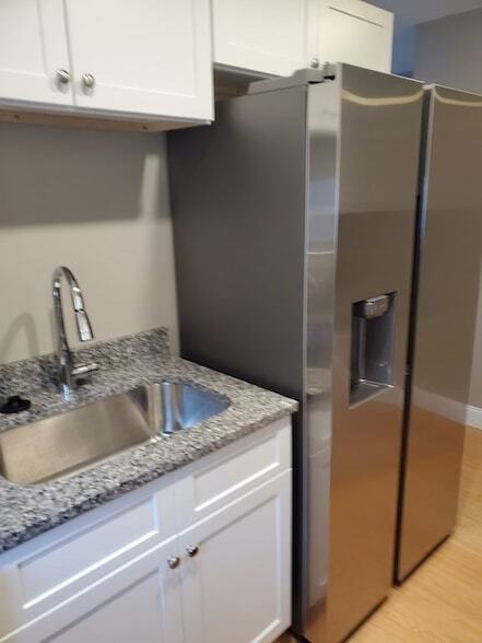 Building Photo - 110 Lucerne St