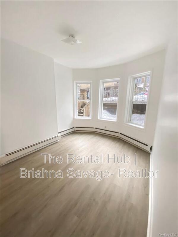 Building Photo - 411 Warburton Ave