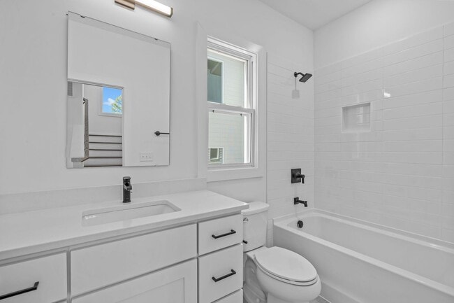 Building Photo - Luxurious Newly Built 3BD, 4BA Downtown Raleigh Townhome with Spacious Balcony and Natural Light ...