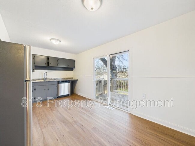 Building Photo - 6202 E 150th Terrace