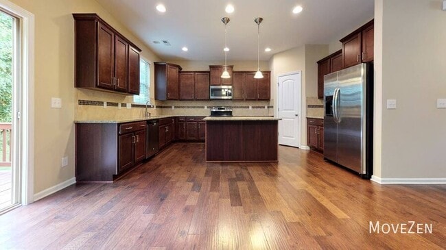 Building Photo - 105 Maraketch Ct