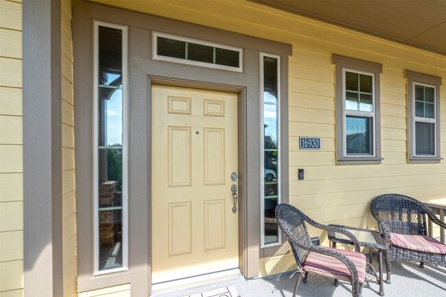 Building Photo - 16930 Makanda Dr