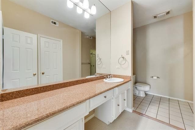 Building Photo - 4150 Woodcreek Dr