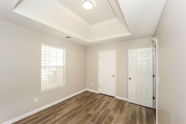 Building Photo - 218 Southwind Ln