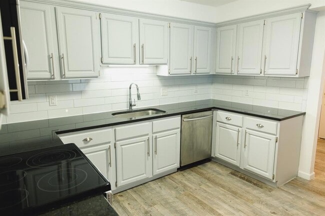 Building Photo - 3804 Summer Cloud Dr