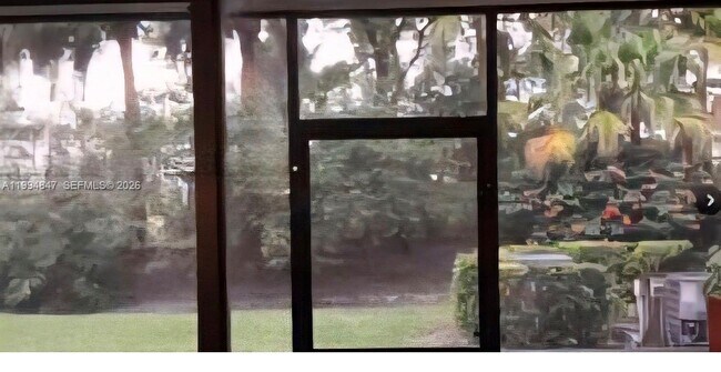 Building Photo - 900 SW 142nd Ave