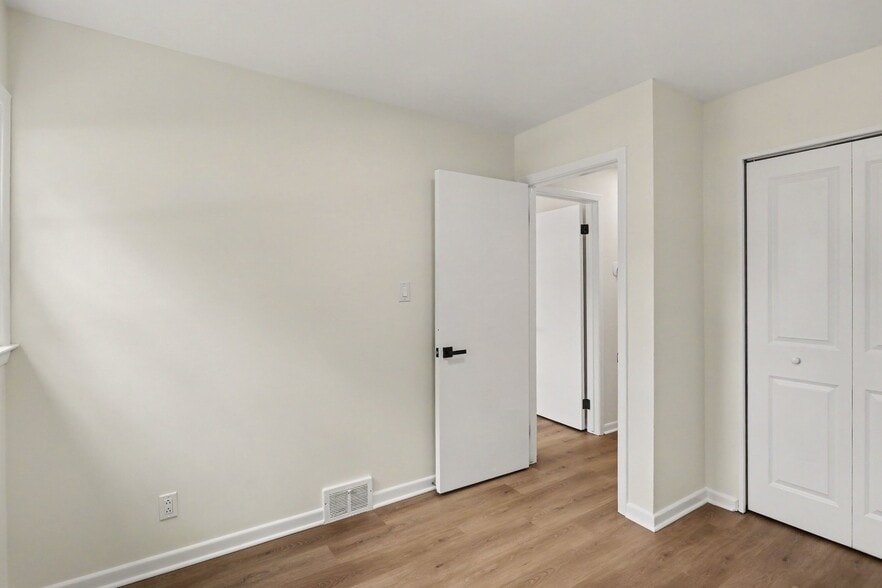 Building Photo - 4510 Rosewold Ave