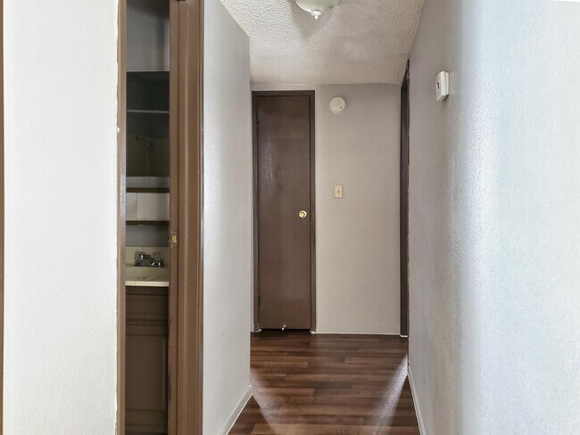 Building Photo - 4640 Koval Ln