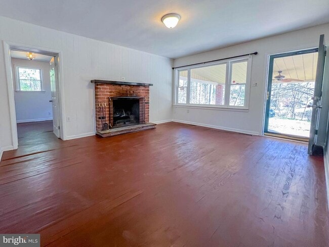 Building Photo - 1200 N Grange Ave