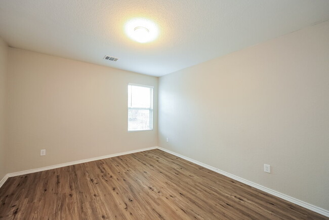 Building Photo - 2210 Marbach Woods