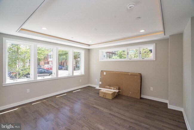 Building Photo - 1701 Bainbridge St