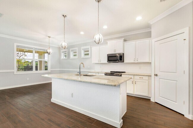 Building Photo - 7410 SW Harbor Cove Dr