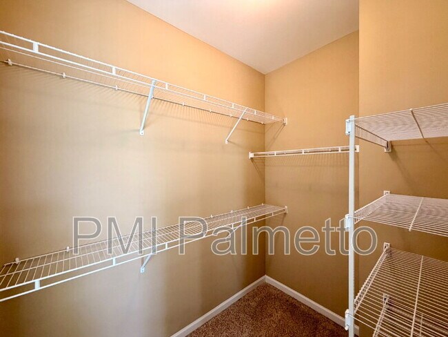 Building Photo - 6877 Pennington Rd