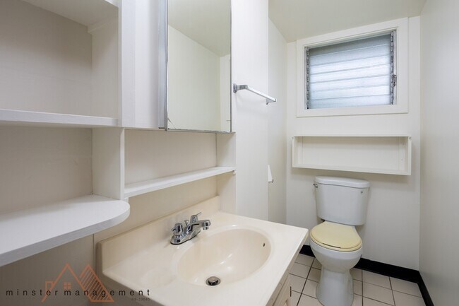 Building Photo - 2133 Metcalf St