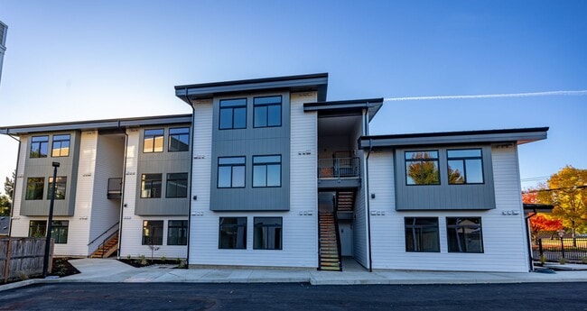 Building Photo - BRAND NEW - Reserve Street Lofts - Ground floor unit / ADA features