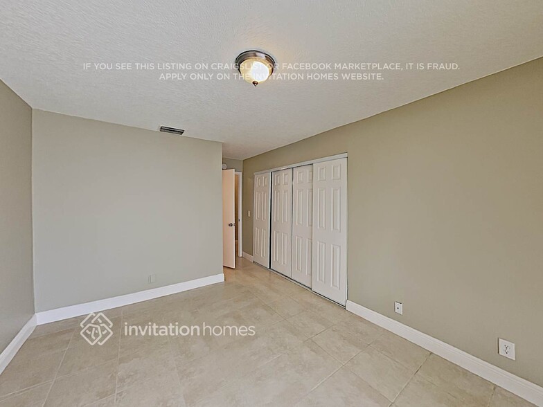Building Photo - 5888 Strawberry Lakes Cir