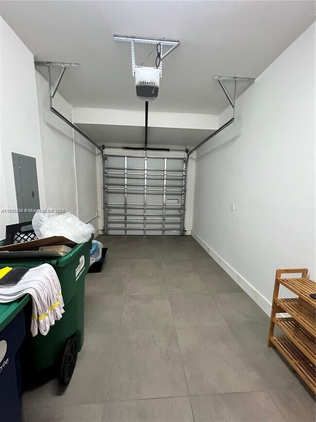 Building Photo - 11745 SW 106th Terrace