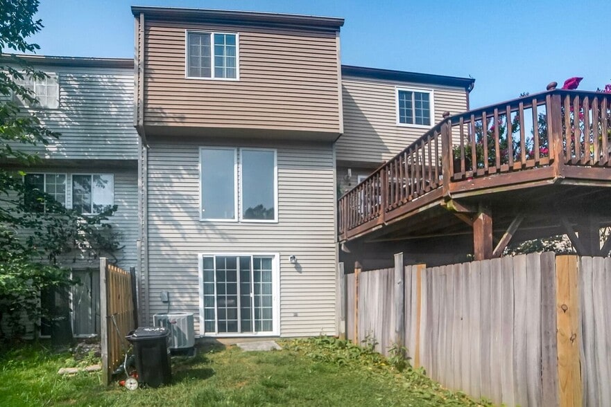 Building Photo - 3650 Castle Terrace