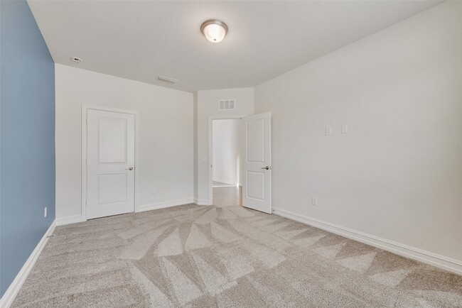 Building Photo - 5200 Amphora Ave