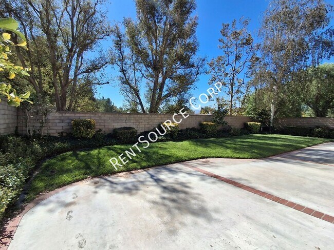 Building Photo - 23910 Clayton Ct