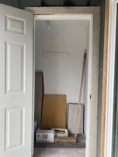 Building Photo - 8034 Antoine Dr